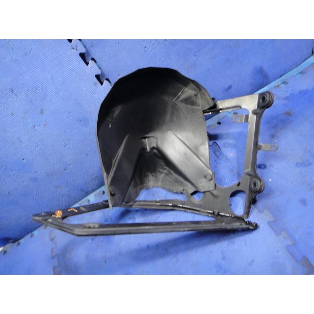 ポルシェ ボクスター 986 右 ラジエター サポート ブラケット マウント ホルダー シュラウド 品番 99650417509  99610603361【4434】 | 
