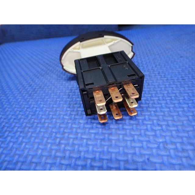 ポルシェ ボクスター 986 ハザード スイッチ  品番 98661312110  【4434】 |  | 01