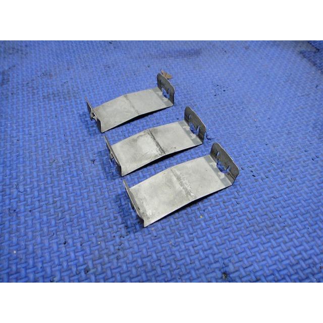 ポルシェ ボクスター 986  フロア アンダー カバー 止め　クリップ x3個  【4434】 | 