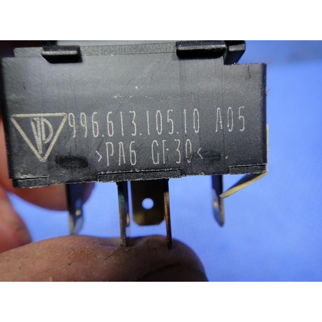 ポルシェ ボクスター 986  ボンネット フード オープン 開閉 スイッチ  品番 99661310510 【4434】 |  | 01