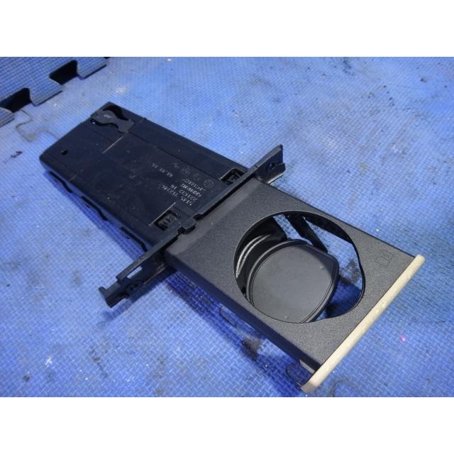 BMW E90 E91 320i 325i 等  純正 右 ドリンクホルダー   [4572] | 