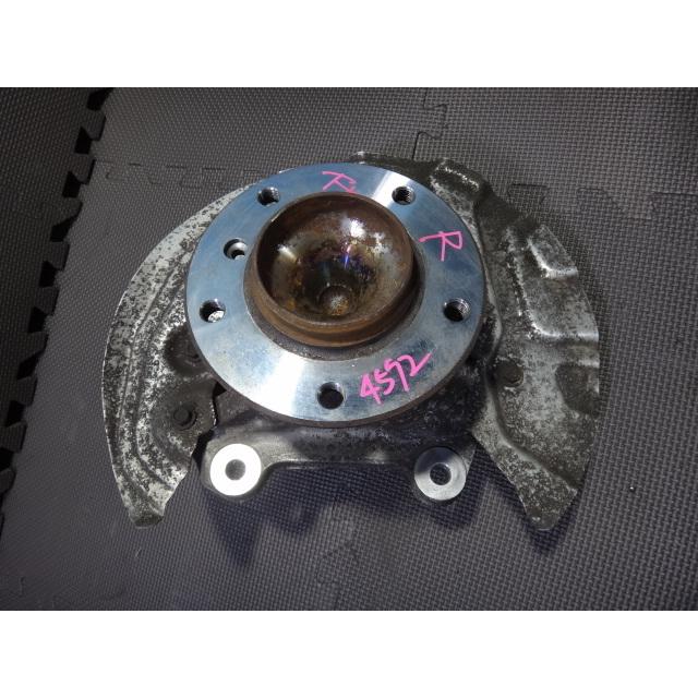 BMW E90 E91 320i 325i 等 右 フロントハブ ナックル 品番 6764444 [4572] | 