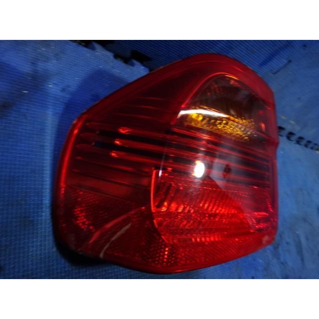 BMW E90 320i 325i 等 セダン 左 外側 テール レンズ ライト ランプ   品番 6937457　[4572] |  | 01