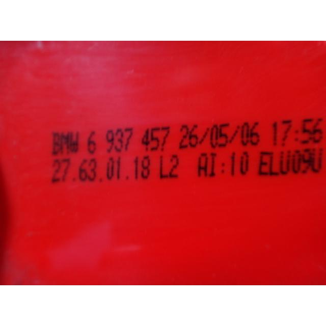 BMW E90 320i 325i 等 セダン 左 外側 テール レンズ ライト ランプ   品番 6937457　[4572] |  | 03