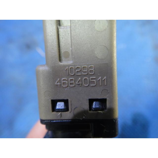 アルファロメオ GT 93732L 93720L 等  ブレーキ スイッチ　品番 46840511 [4665] |  | 01