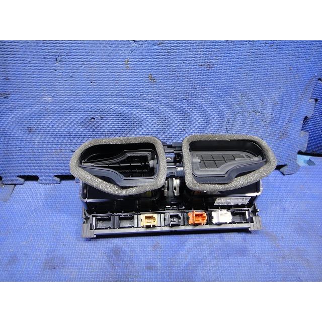 VW ポロ  6R 系等  エアコン ヒーター 吹出口 中央 センター 左右 ハザードスイッチ  [4822] |  | 02
