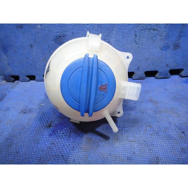 VW ポロ  6R 系等 ラジエター サブタンク  品番 6Q0121407 [4822] |  | 01