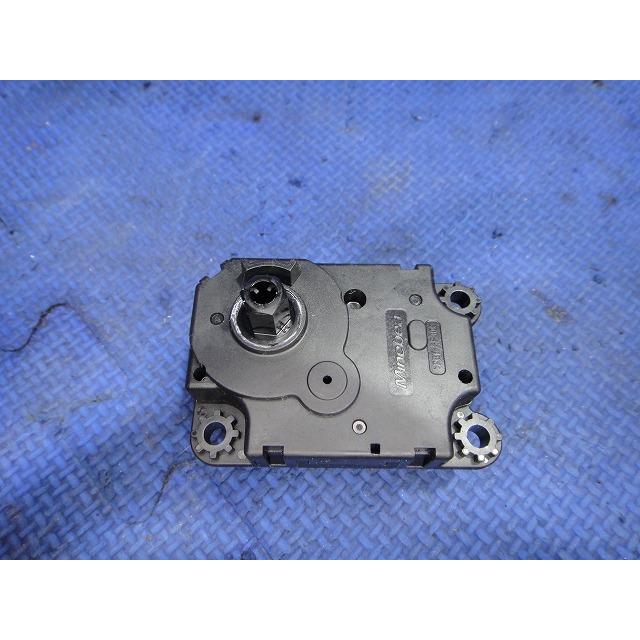 ルノー トゥインゴ AHH4B 等 エアコン ヒーター フラップ モーター (BA)  品番 Z5509001   [4848] |  | 01