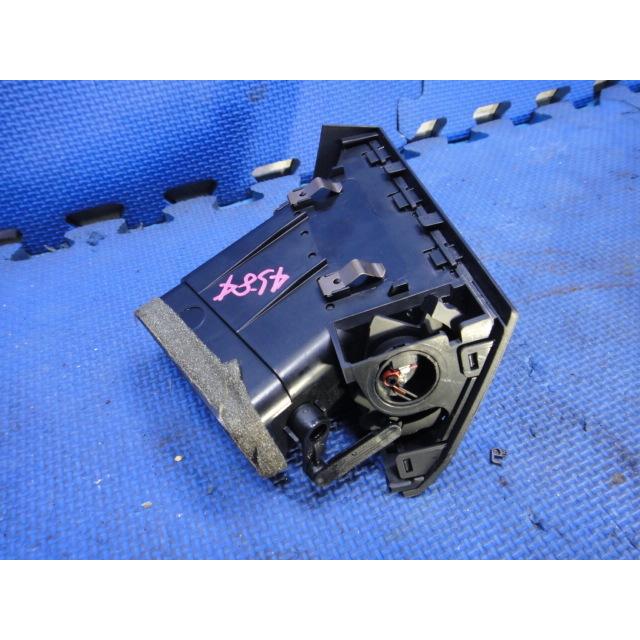 BMW X3 E83  左 エアコン 吹き出し口　送風口 ルーバー  左 側 　 [4854] |  | 01