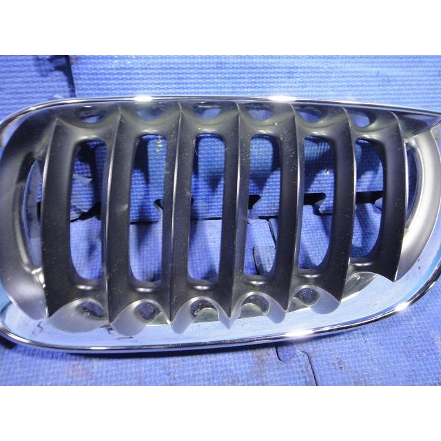 BMW X3 E83   純正 フロント グリル 左右  キドニーグリル  品番 3414903  3402909 |  | 04