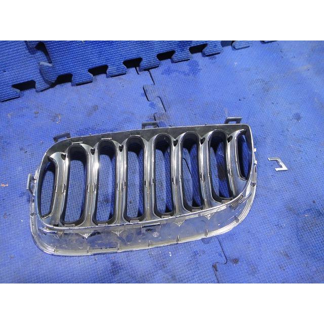 BMW X3 E83   純正 フロント グリル 左右  キドニーグリル  品番 3414903  3402909 |  | 06