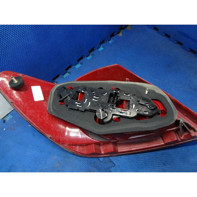 プジョー 307 T5RFN 等   右 テール レンズ　右 テール ライト ランプ　 [4896] |  | 01