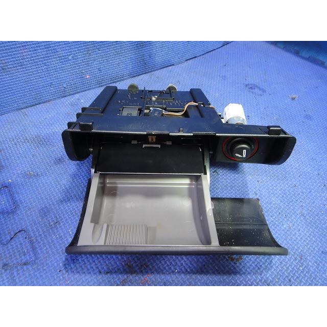 アウディ TT 8N系 等 純正 灰皿    [4945] | 