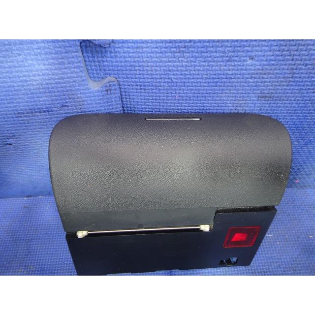 アウディ TT 8N系 等 純正 灰皿    [4945] |  | 01