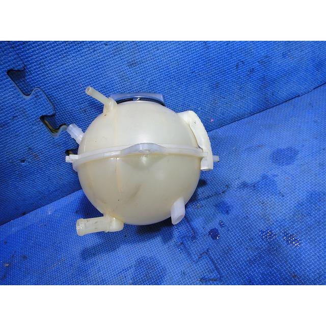 アウディ TT 8N系 等 ラジエター サブタンク    [4945] |  | 01