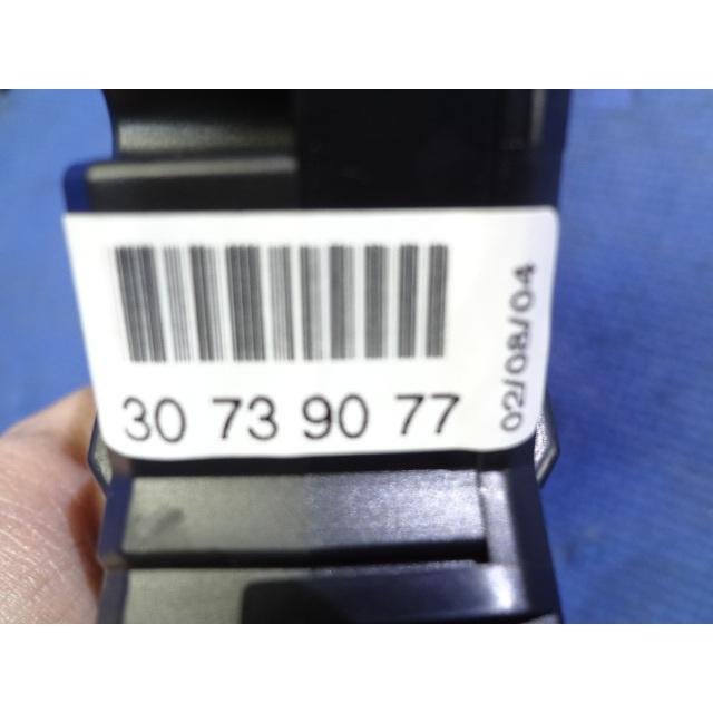 ボルボ V70 SB5244W 等  フロント 運転席　右 側　パワーウィンド　スイッチ　 [4953] |  | 01