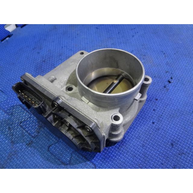 ボルボ V70 SB5244W 等 スロットル ボディ　品番 8677694　  [4953] | 