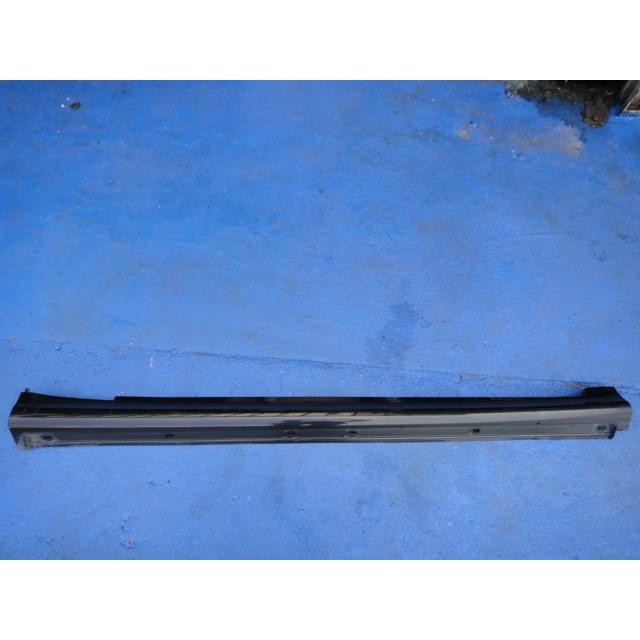 メルセデス ベンツ B200 B170 W245 等  右 サイドステップ　191/コスモ ブラック 品番 1696102208 [4962] | 