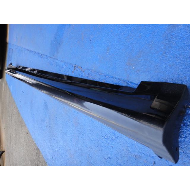 メルセデス ベンツ B200 B170 W245 等  右 サイドステップ　191/コスモ ブラック 品番 1696102208 [4962] |  | 02