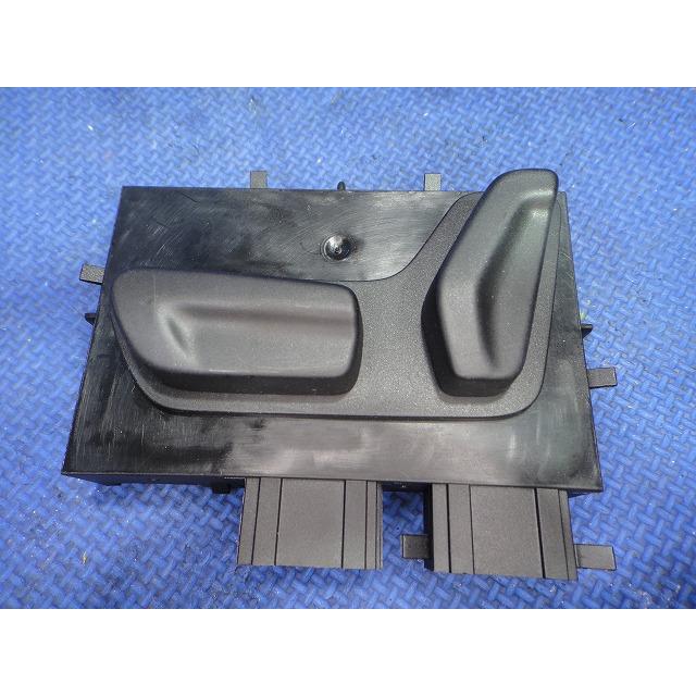 シトロエン DS5 B85F02 等  左 フロント シート スイッチ  品番 96598313XT  [4988] | 