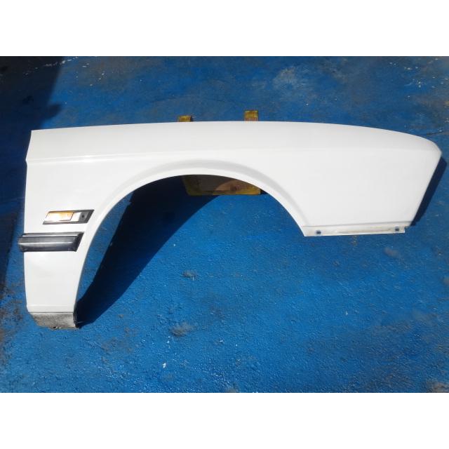 BMW E28 520i 等 右 フロント フェンダー  アルピン ホワイト    [5230] | 