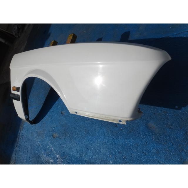BMW E28 520i 等 右 フロント フェンダー  アルピン ホワイト    [5230] |  | 01