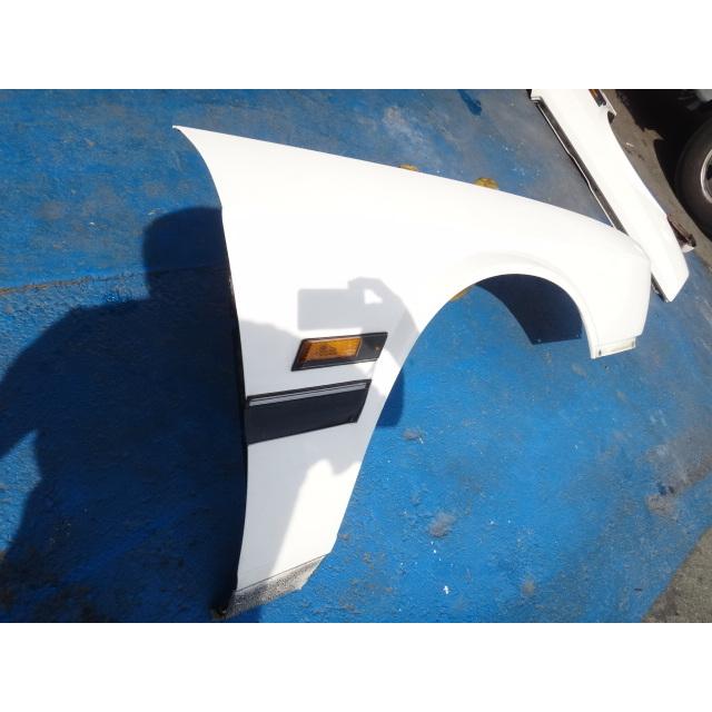 BMW E28 520i 等 右 フロント フェンダー  アルピン ホワイト    [5230] |  | 02