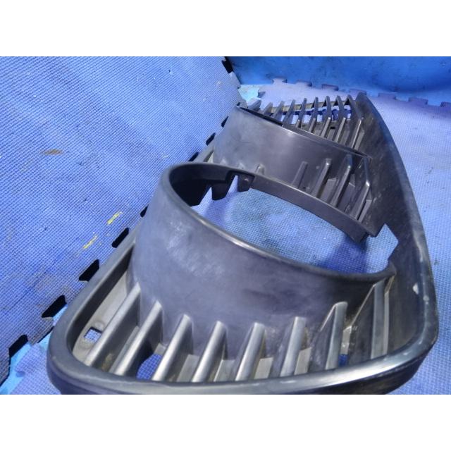 BMW E28 520i 等  左 フロント ライト カバー グリル  1873253 [5230] |  | 02