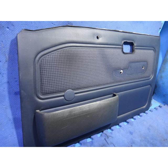 BMW E28 520i 等 右 フロント ドア 内張り   [5230] |  | 01