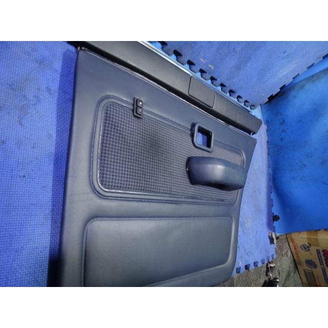 BMW E28 520i 等 右 リア ドア 内張り   [5230] |  | 01