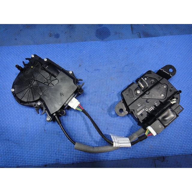 BMW 218d F45 等 リア ゲート ハッチ ドアロック アクチュエーター ソレノイド 品番 16367210 UK734853004 [5536] |  | 01