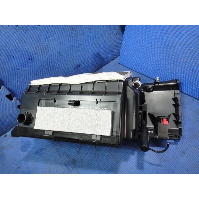 BMW 218d F45 等  グローブボックス 品番 9318644  9349267  [5536] |  | 02