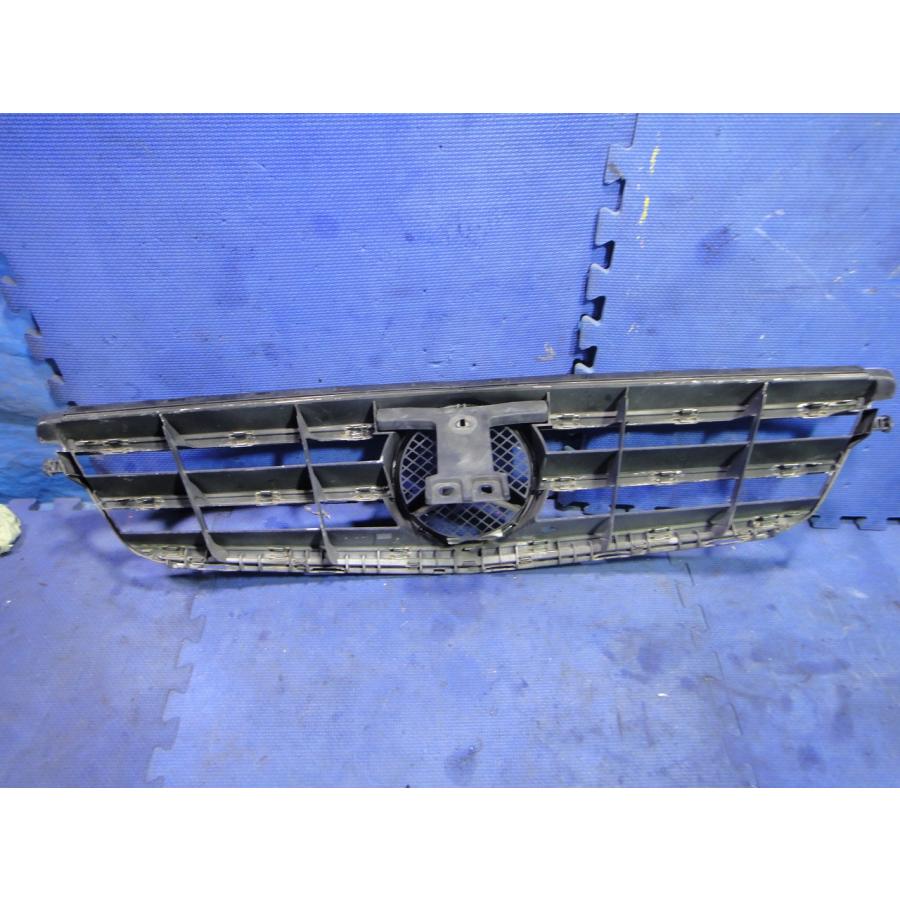 メルセデス ベンツ W204 C200 等 純正 フロント グリル ラジエターグリル  品番 2048800023   [5645] |  | 05
