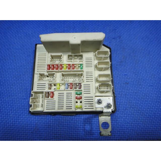 ルノー カングー KWK4M 等 ヒューズボックス  品番 8201044235 D [5826] | 