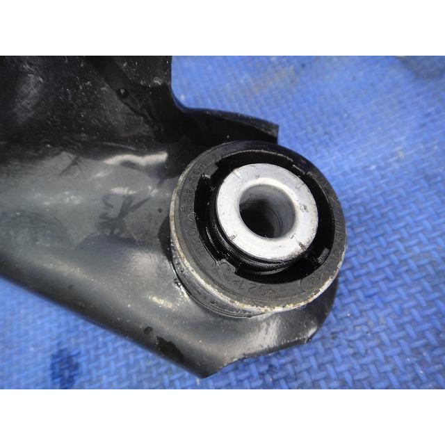 ルノー カングー KWK4M 等 右 フロント ロアアーム  [5826] |  | 04