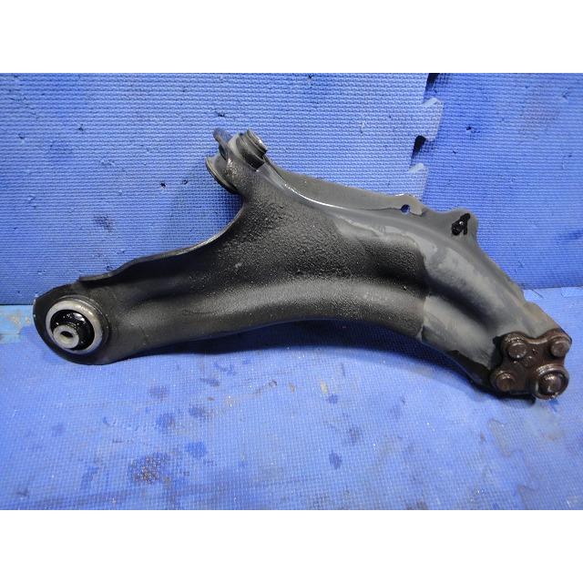 ルノー カングー KWK4M 等 左 フロント ロアアーム  [5826] |  | 01