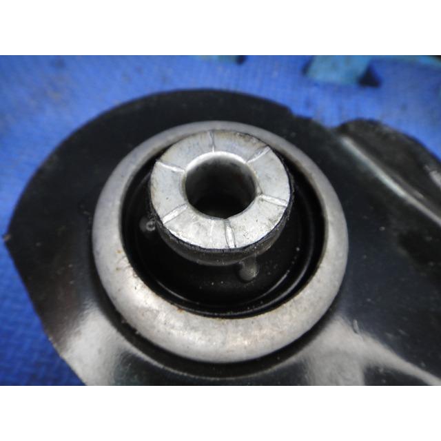 ルノー カングー KWK4M 等 左 フロント ロアアーム  [5826] |  | 03