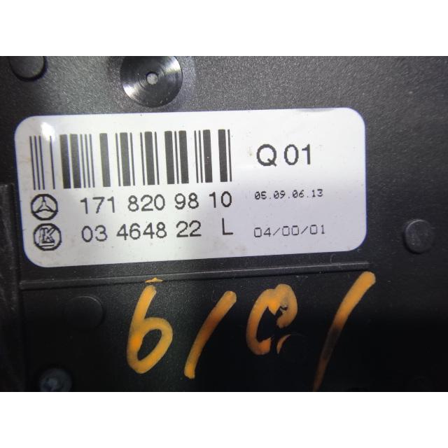 メルセデス ベンツ SLK200 R171  等 左 シートスイッチ  品番 1718209810  [6101］ |  | 01