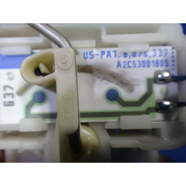 メルセデス ベンツ SLK200 R171  等  燃料 レベルセンサー フューエル センサー   [6101］ |  | 02