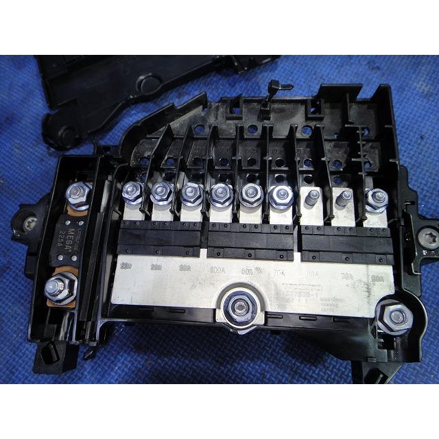 Volvo ボルボ V40 MB4164T 等 ヒューズ ボックス  品番 31337535   30659192   [6148] |  | 01