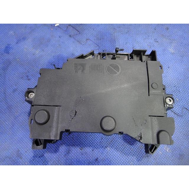 Volvo ボルボ V40 MB4164T 等 ヒューズ ボックス  品番 31337535   30659192   [6148] |  | 03