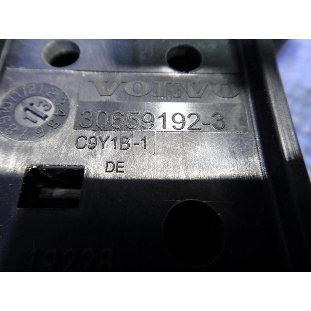 Volvo ボルボ V40 MB4164T 等 ヒューズ ボックス  品番 31337535   30659192   [6148] |  | 04