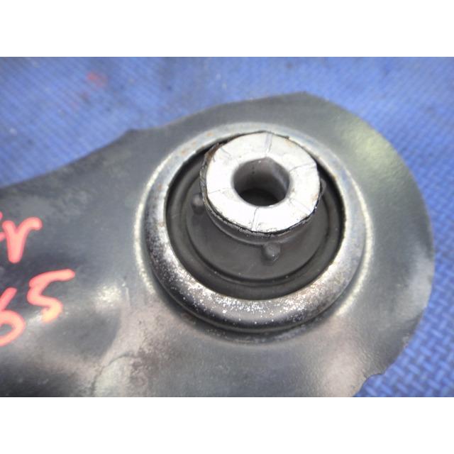 ルノー カングー KWK4M 等 左 フロント ロアアーム  [6165] |  | 03