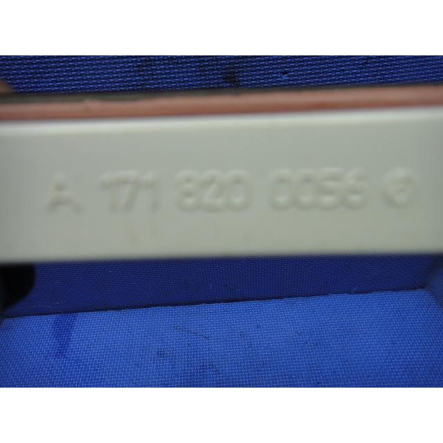 メルセデス ベンツ SLK200 R171 等 ハイマウント ブレーキ ランプ トランク ライト  品番 1718200056   [6204］ |  | 02