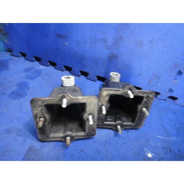 ジャガー ソブリン XJ V8 X308 等 リアバンパー ブラケット　左右 　 [6260] |  | 01