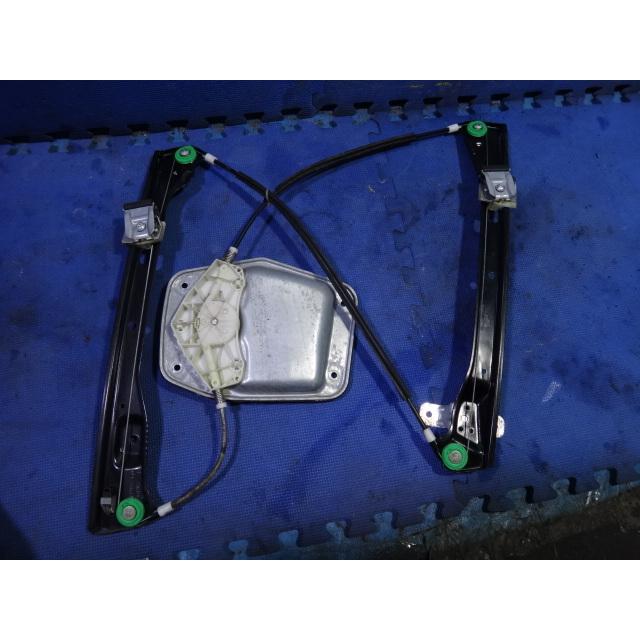 VW ゴルフ ヴァリアント 1KC 系 左 フロント レギュレーター モーター ユニット付き 3C0959792  1K5837461 [6296] |  | 01