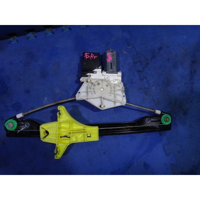 VW ゴルフ ヴァリアント 1KC 系 右 リア レギュレーター モーター ユニット付き 3C0959704  [6296] | 