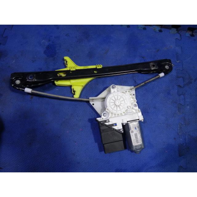 VW ゴルフ ヴァリアント 1KC 系 右 リア レギュレーター モーター ユニット付き 3C0959704  [6296] |  | 01