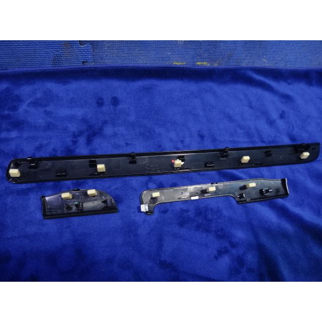 VW ゴルフ ヴァリアント 1KC 系ダッシュボード トリム パネル ３点 5K2858418  [6296] |  | 04