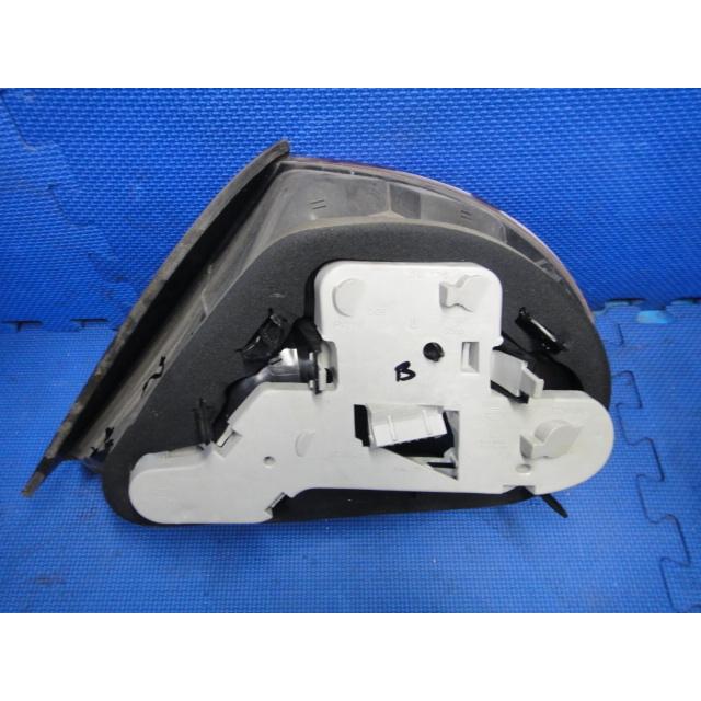 ジャガー Sタイプ J01FA 左 テール レンズ　左 テール ライト ランプ   [6331] |  | 01